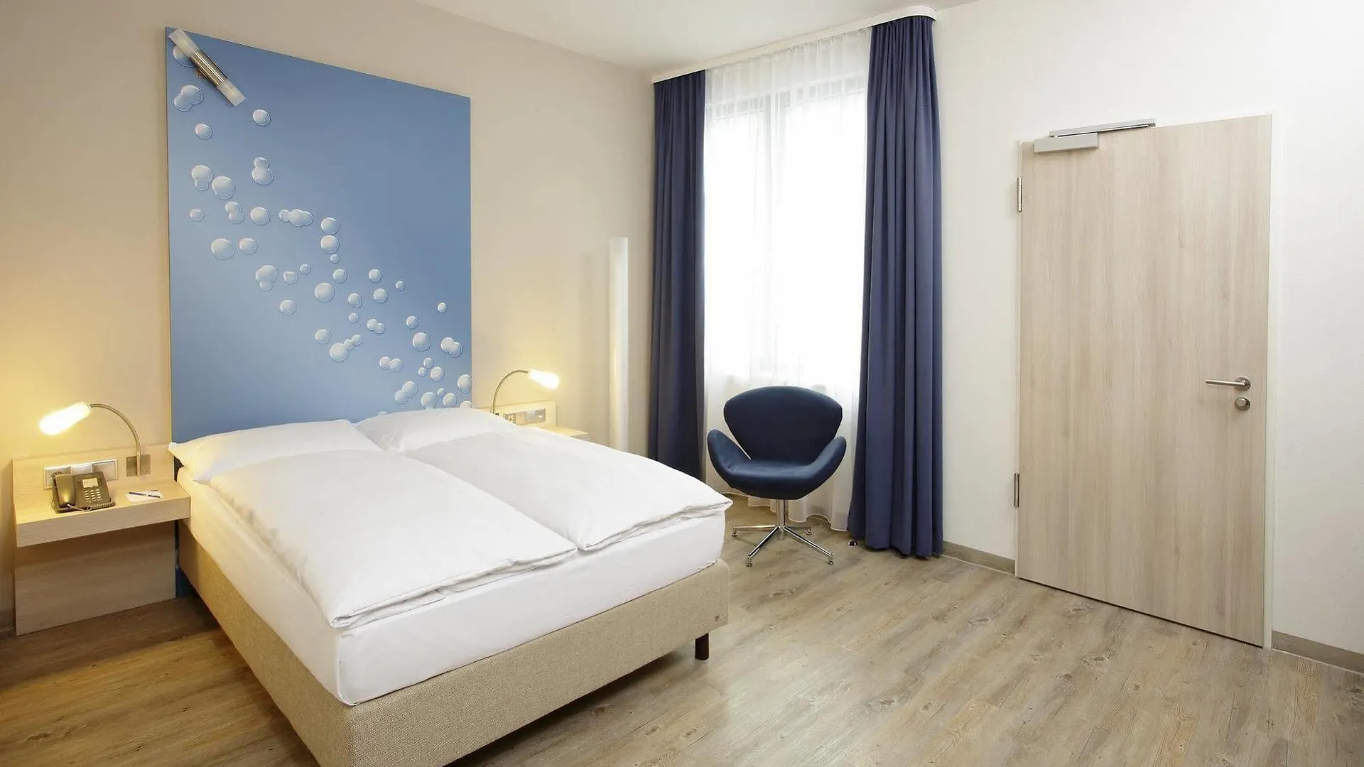 H2 Hotel Berlin-Alexanderplatz 3*, Berlin