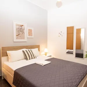 https://athina-heraklion-crete.rethymnohotels.net