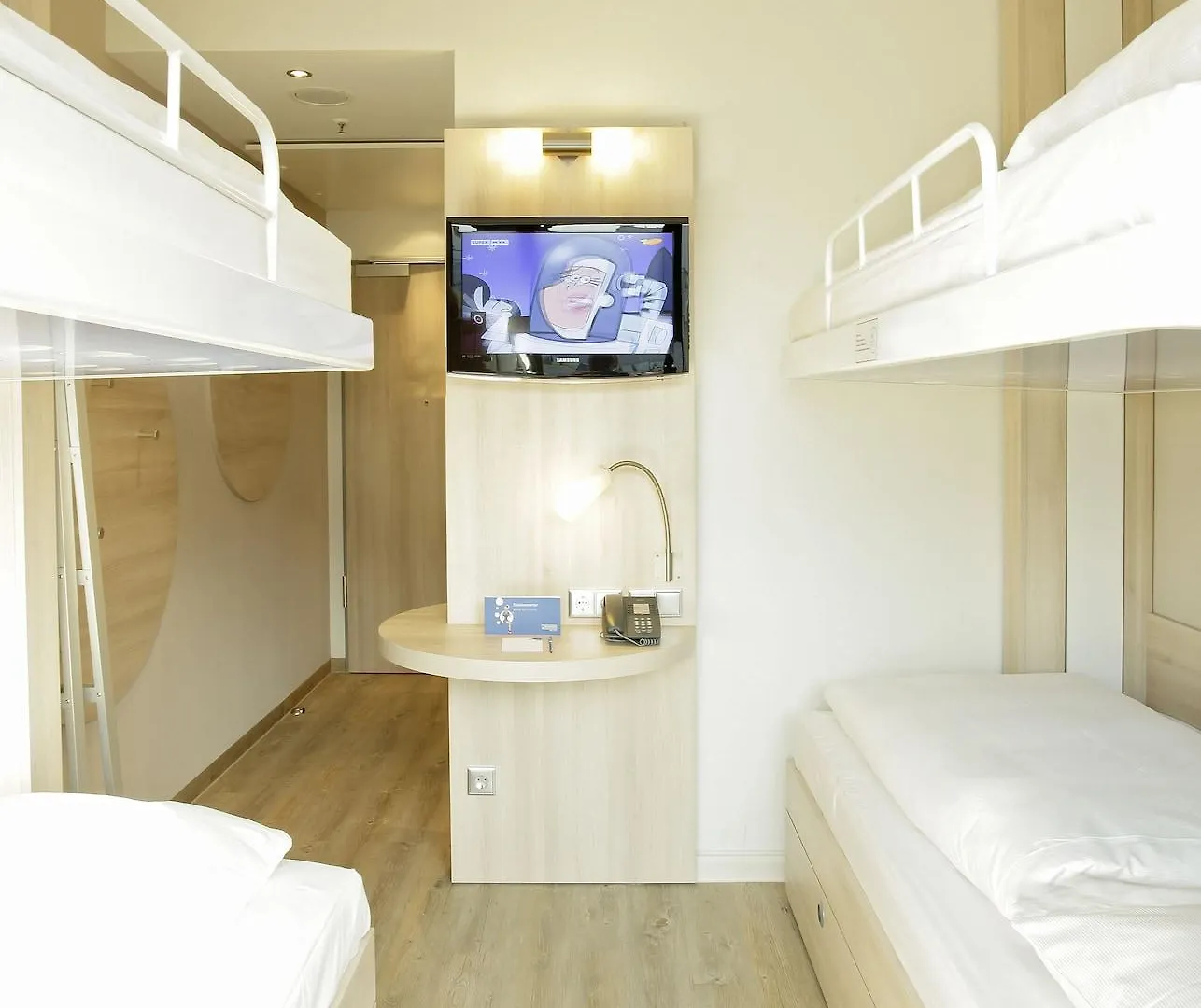 H2 Hotel Berlin-Alexanderplatz 3*, Berlin